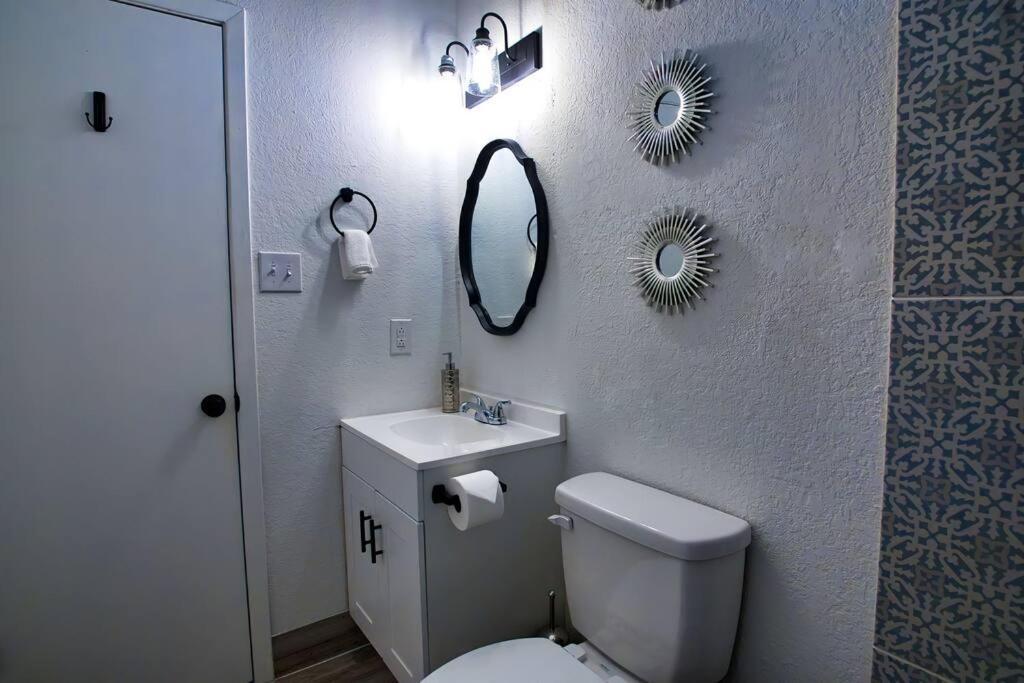 Chic & Cozy 2 Bedroom - 1 Bathroom - Rated Best Eagle Pass Dış mekan fotoğraf